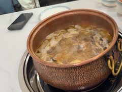 -菌海森林·非遗野生菌火锅(西山区滇池路摩根道店)