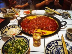 -旧街市鲜货老火锅(大光路店)