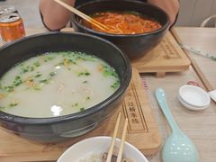 -花馬肆.云南过桥米线(汉神购物广场现场熬汤店)