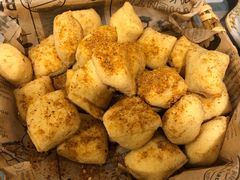 油炸爆浆豆腐-十面欢腾·海鲜面·台式Bistro(长乐路店)