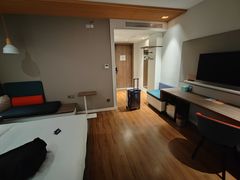 -珠海拱北口岸智选假日酒店