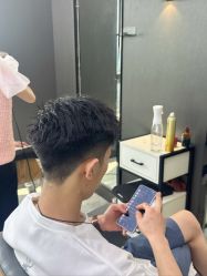 -藤野造型烫发染发