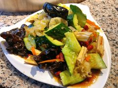 大拌菜-缘福乡村铁锅炖民宿(八达岭店)