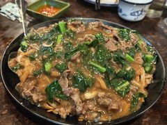 湿炒牛河-凤兴鸡煲(宝安海雅店)
