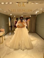 点击看大图 -GRACE KELLY婚纱与礼服(北京店)