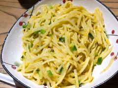 咸蛋黄炒土豆丝.-俏湘私房菜(国贸店)