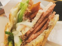 -Bánh Mì Huynh Hoa