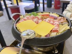 -豚妈妈汤饭·部队锅(南京东路店)