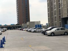 -长江国际商业购物中心·停车场