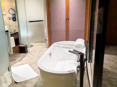 -三亚湾海居铂尔曼度假酒店