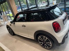 -上海普陀宝诚MINI4S店(红柳路店)