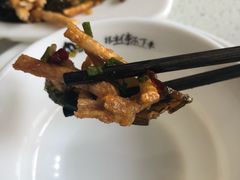 -张大师鸭爪爪特色干锅(南湖店)