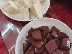 -香猪美食(中心店)