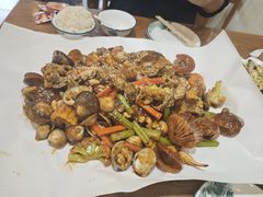 -东来菜馆•手抓海鲜家常菜•海鲜锅贴(鸽子窝店)