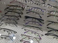 -三叶眼镜城(八佰伴店)