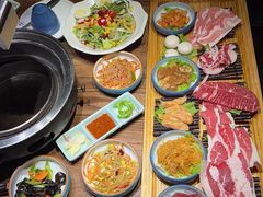 -明洞阿姨·韩式酱蟹烤肉·创意料理(三元桥店)