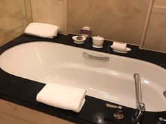 -广州富力丽思卡尔顿酒店