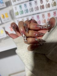 -瞧·享轻奢美甲美睫
