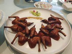 秘制乳鸽-千灯盛汇·头牌粤菜(致越优城店)
