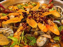 -老东镇啤酒屋海鲜加工·蒸汽海鲜·海鲜烧烤(台东店)