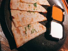 辣味牛肉香肠碎芝士煎饼-Q MEX 库迈墨西哥餐吧(三里屯店)