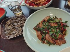 -川流不息·地道川菜·小龙虾(松东路店)