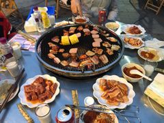-小辣椒汤锅烧烤(温泉南街店)