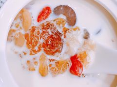 -广信牛奶甜品世家(台东店)