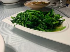 清炒豌豆苗-渝信川菜(长安店)