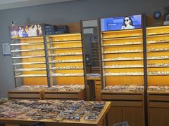-优医视平价眼镜蔡司依视路折扣工厂店(德胜门店)