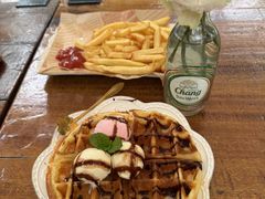 -蓝壁虎咖啡酒馆