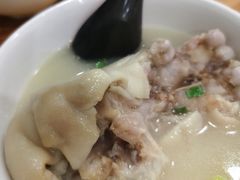 -雷祖芳老妈蹄花店