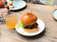 手撕猪肉汉堡-RAC BAR(安福路店)