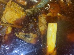 -肖肖酸萝卜鱼火锅(总店)