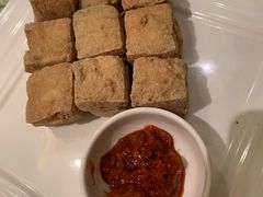 -王朝大酒店徐汇店-地面停车场