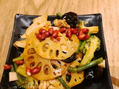 关中素拼-北往西·西安油泼面(万德庄店)