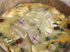 -抚仙湖生态石锅鱼野生菌(告庄店)