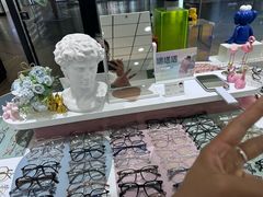 -GOOMI久米眼镜·蔡司·依视路·明月官方授权店(龙德紫金店)