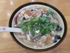 酸辣汤-小姜锅贴(凤凰街店)