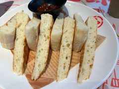 -肥肥虾庄·金牌油焖大虾(汉街SKP店)