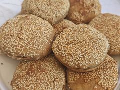 现烤芝麻火烧-人和居(丰葆路店)