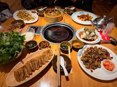 -苗阿哥酸汤牛肉火锅(体育场店)
