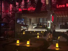-FOUR PLAY BAR