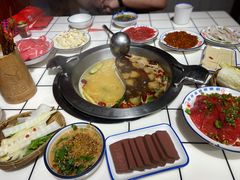 -喜悦小串丹东小黄牛海鲜烧烤大排档(民主广场店)