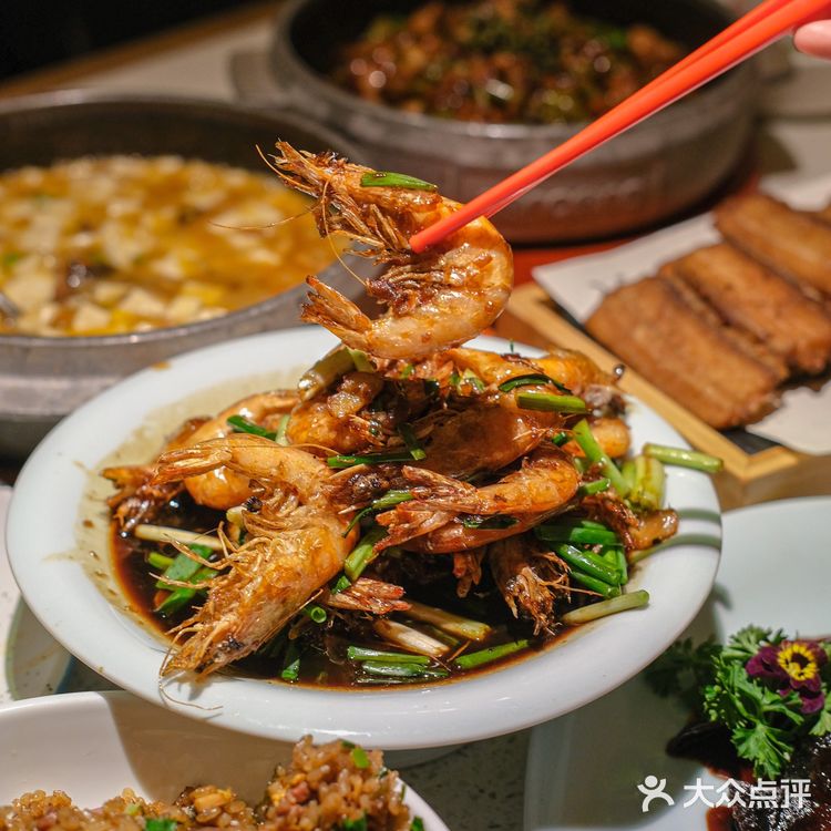 老头儿油爆虾🦐一道菜火了30年