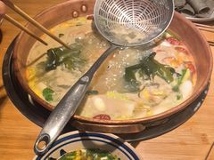 -洱火云南酸菜牛肉火锅(石景山当代商城店)