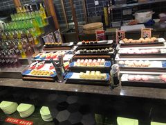 面包甜点陈列柜-纽斯特牛排自助餐厅(浦东文峰广场店)