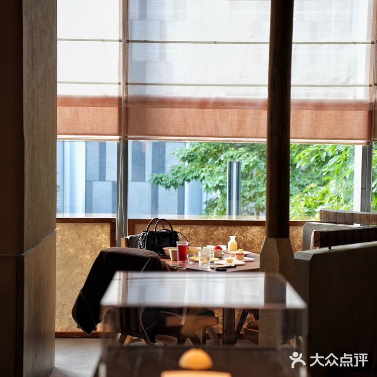 ​相识在第六年 终于，元古​落户深圳 ​一年四季为骨干