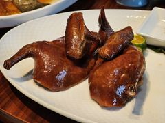 脆皮炸乳鸽-阿纳迪酒店·悦餐厅