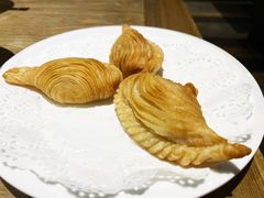 三丝眉毛酥-廊亦舫Lang Yi Fang Restaurant(金桥店)